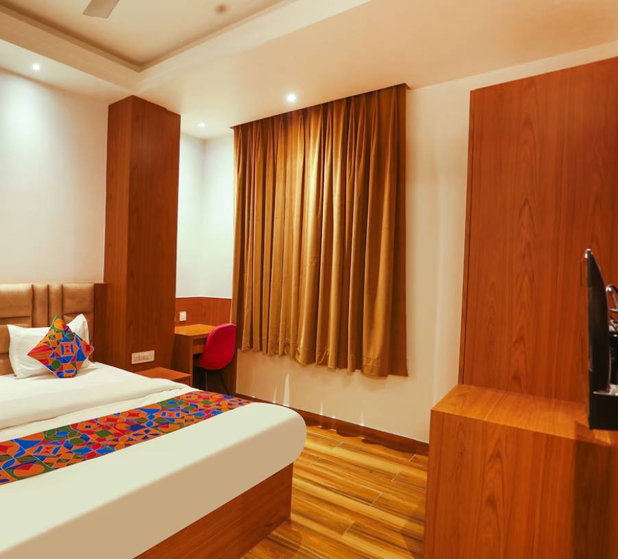 Hotel Swarn Bhoomi